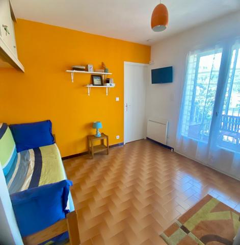 Appartement de type F1 avec cave