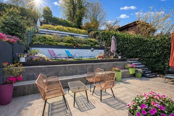 BELLE MAISON AU CALME AVEC VUE DEGAGEE