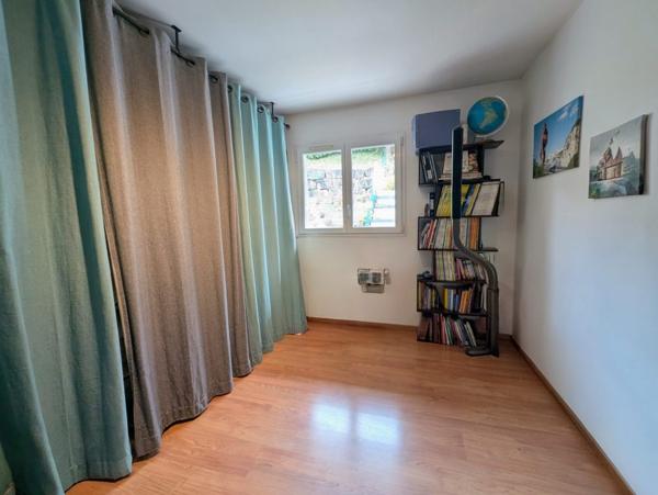 BELLE MAISON AU CALME AVEC VUE DEGAGEE