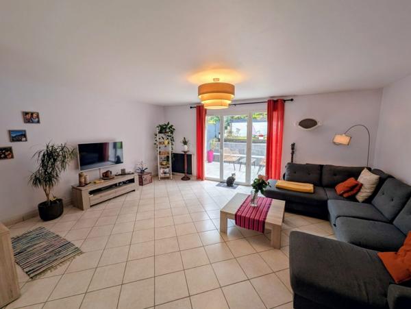 BELLE MAISON AU CALME AVEC VUE DEGAGEE