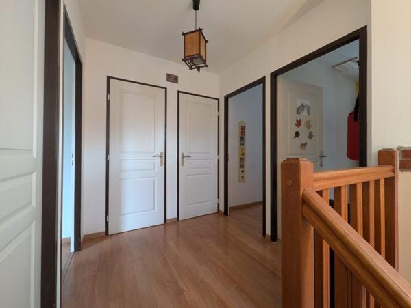 BELLE MAISON AU CALME AVEC VUE DEGAGEE