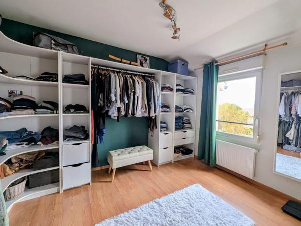 BELLE MAISON AU CALME AVEC VUE DEGAGEE