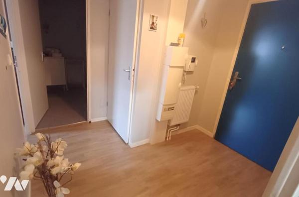 QUARTIER SUD, Paul Claudel : Bel appartement type 2 de 57 m² en rez de jardin av PARKING