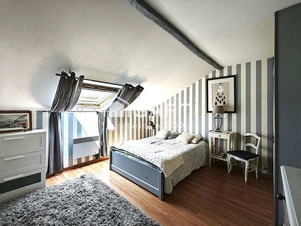 Très belle maison 5 pièces à COMBS-LA-VILLE