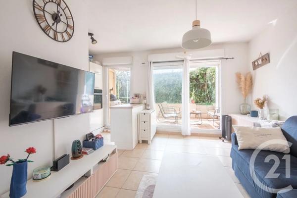 Appartement F2 à vendre  2 pièces - 40,69 m 2   NICE  - 06