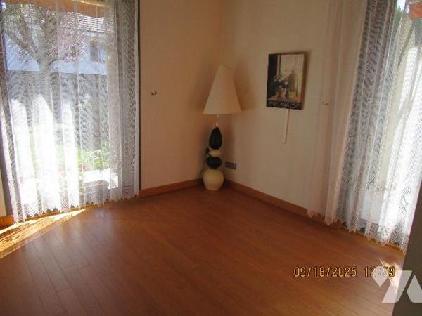 Maison d'habitation de plain-pied, sur vide sanitaire,  en excellent état d'entretien, construi...