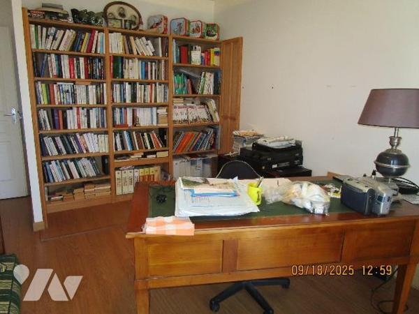 Maison d'habitation de plain-pied, sur vide sanitaire,  en excellent état d'entretien, construi...