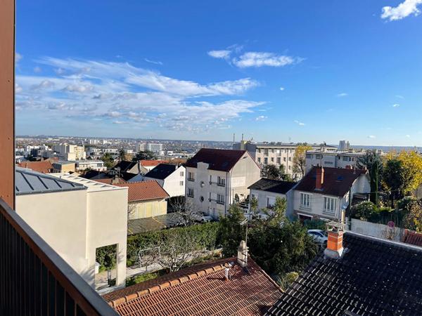 Maison - Villa  - Secteur Coteau Malassis