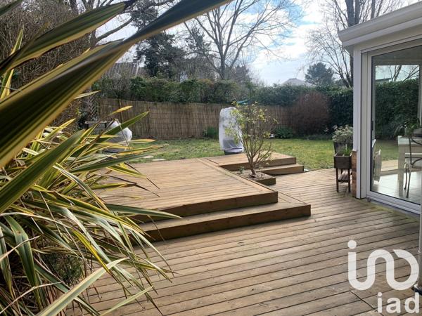 Maison 6 pièces de 130 m² à Saint-Étienne-de-Montluc (44360)