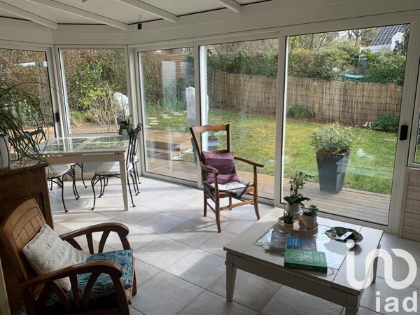 Maison 6 pièces de 130 m² à Saint-Étienne-de-Montluc (44360)