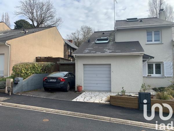 Maison 6 pièces de 130 m² à Saint-Étienne-de-Montluc (44360)