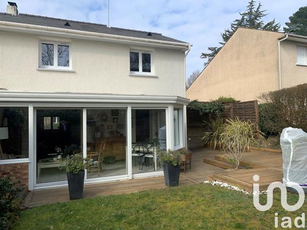 Maison 6 pièces de 130 m² à Saint-Étienne-de-Montluc (44360)