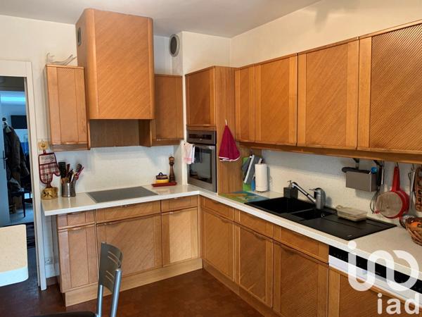 Maison 6 pièces de 130 m² à Saint-Étienne-de-Montluc (44360)