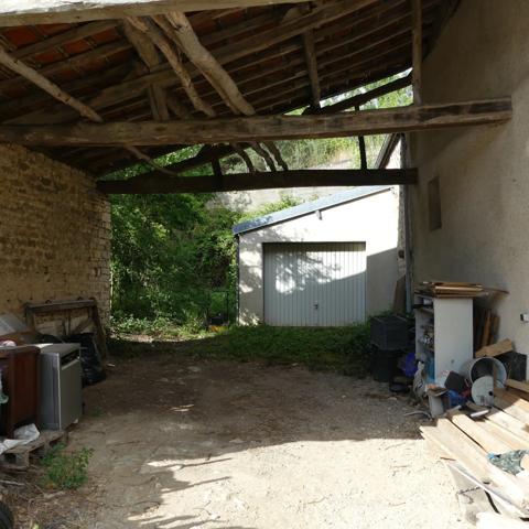 Vitteaux 5 min., maison 4 pièces avec garage et jardin.