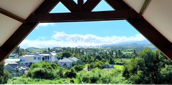 SAINT PIERRE( Terre Rouge)