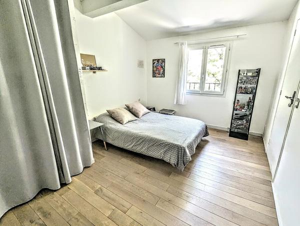 Villa contemporaine avec T2 indépendant, piscine et jardin paysager