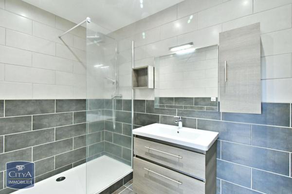 Appartement à louer 3 pièces 70.7m²