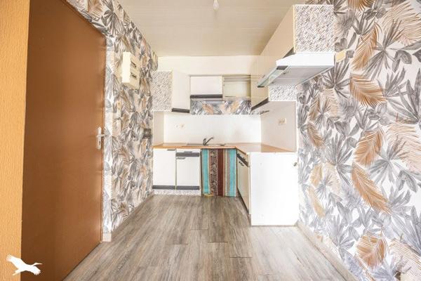Immeuble à vendre 250 000 € Surgères 160 m² DPE C