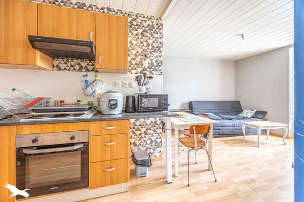 Immeuble à vendre 250 000 € Surgères 160 m² DPE C