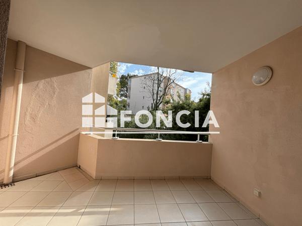 Location Appartement 2 pièces 39.19 m² - 14 AVENUE GENERAL CARMILLE La Seyne Sur Mer 83500