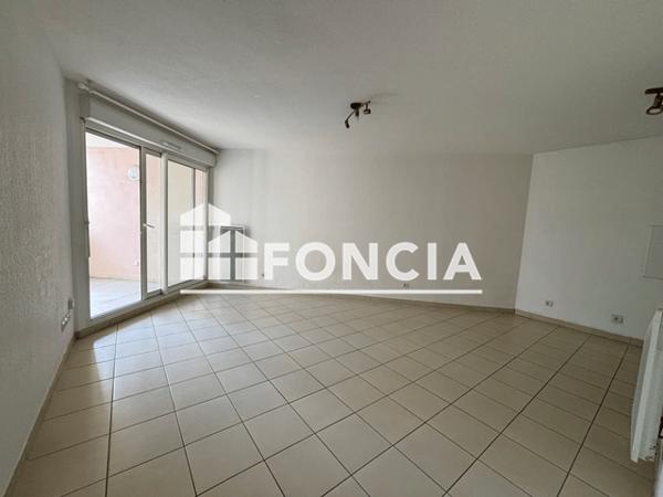 Location Appartement 2 pièces 39.19 m² - 14 AVENUE GENERAL CARMILLE La Seyne Sur Mer 83500