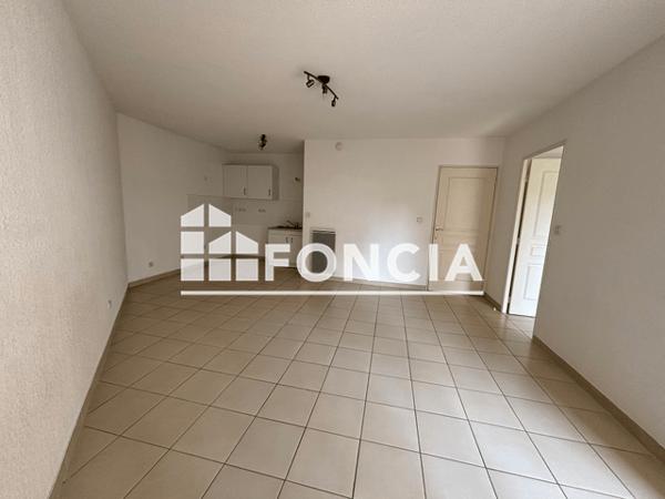 Location Appartement 2 pièces 39.19 m² - 14 AVENUE GENERAL CARMILLE La Seyne Sur Mer 83500