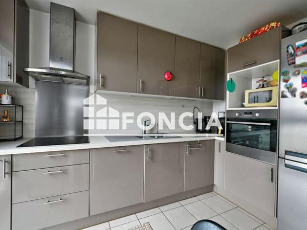 À vendre Appartement 4 pièces 72.2 m² - Mantes-la-ville 78711