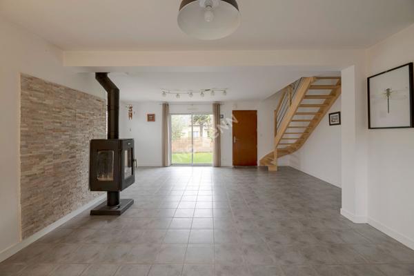 PONT-PEAN - Maison familiale d'environ 116 m² - 5 chambres - Exposition Est-Ouest