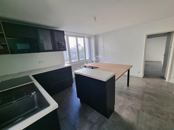 A vendre à MELESSE, appartement Type 3 en duplex de 63m² habitable, 73m² au sol, deux chambres