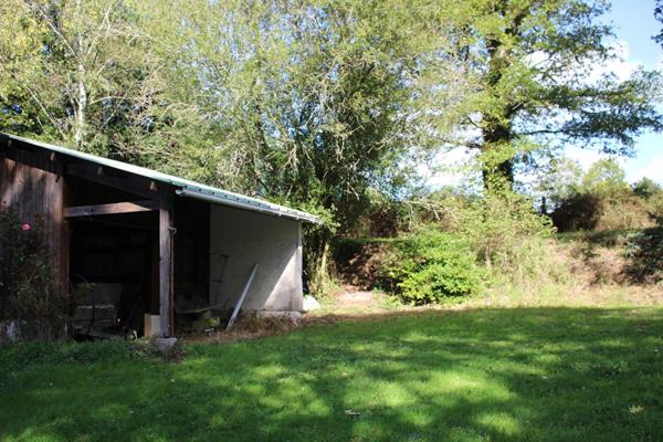 Maison avec 2 étangs de pêches  et de reproduction (aux normes) dans une propriété  fermée, idéale gîte