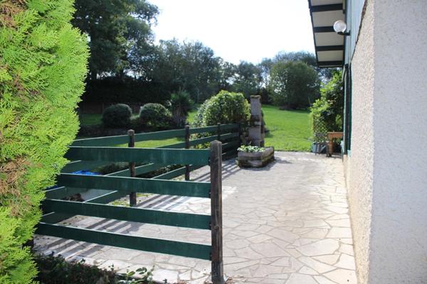 Maison avec 2 étangs de pêches  et de reproduction (aux normes) dans une propriété  fermée, idéale gîte