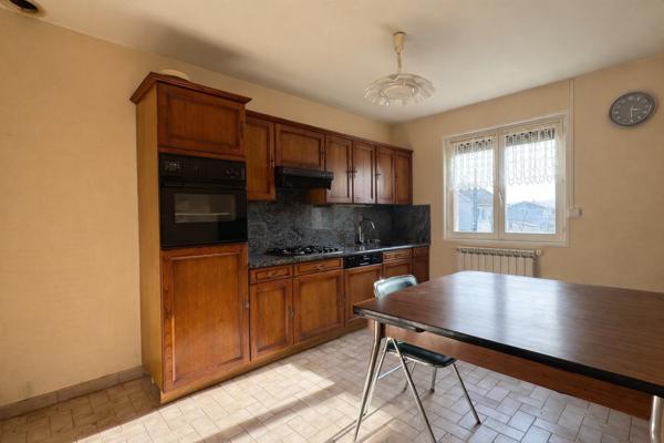 Bonson (42160) Maison 160 m² centre Bonson – Ascenseur – Terrain 1 183 m²