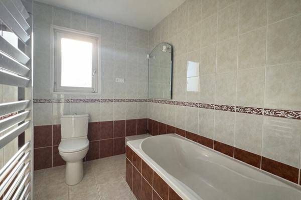 Bonson (42160) Maison 160 m² centre Bonson – Ascenseur – Terrain 1 183 m²