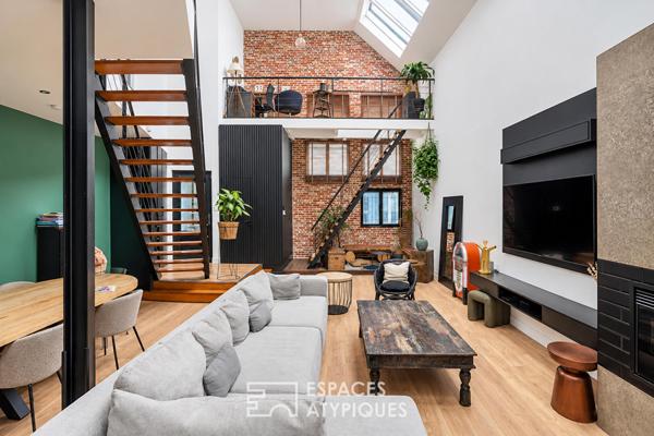 Loft d’exception aux volumes spectaculaires dans un ancien cinéma