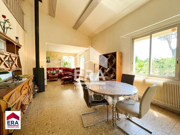 Maison Bedarrides 7 pièce(s) 217 m2