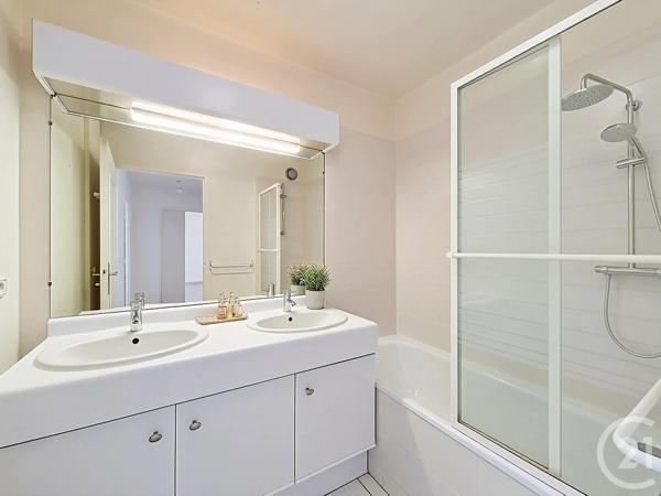 Appartement F2 à vendre  2 pièces - 50,02 m 2   RUNGIS  - 94