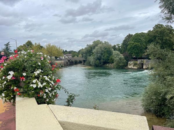 Joli T3 enièrement rénové avec terrasse de 8 m²