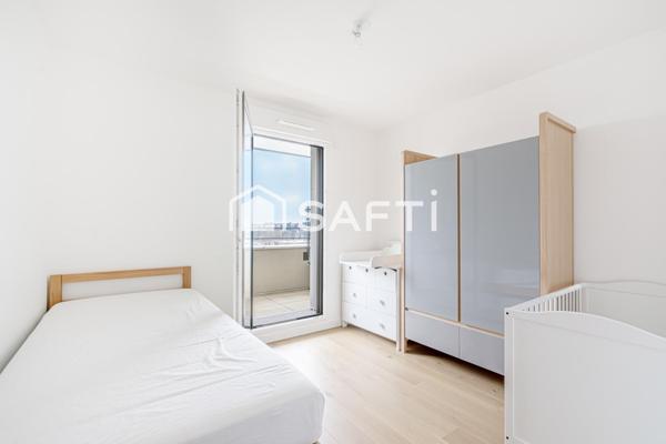 T3 lumineux avec terrasse et double parking