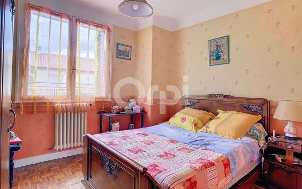 Maison à vendre    7 pièces •  Razac-sur-l'Isle