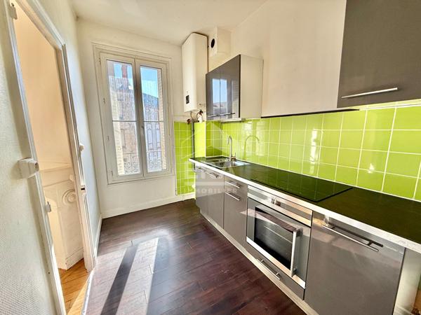 Appartement de caractère T4 de 67 m² avec cave. Parquet, moulures et cheminées