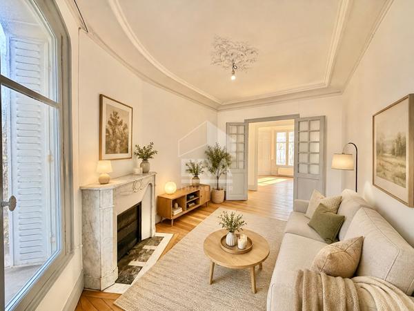 Appartement de caractère T4 de 67 m² avec cave. Parquet, moulures et cheminées