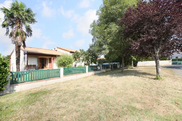 Maison
         5 pièces
        - 118 m² 378 000 € *
