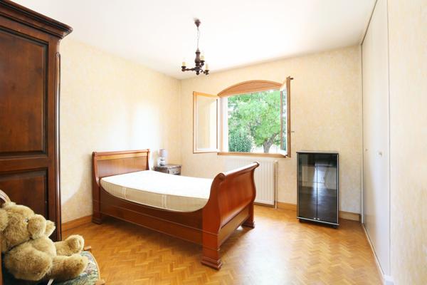 Maison
         5 pièces
        - 118 m² 378 000 € *