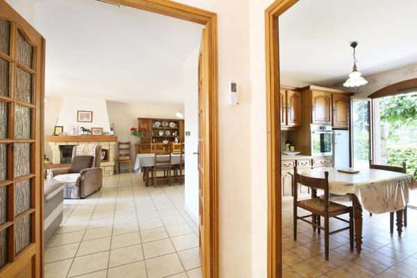 Maison
         5 pièces
        - 118 m² 378 000 € *