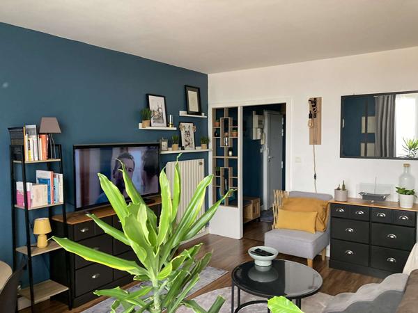 Appartement La Rochelle 64 m, 2 chambres, stationnement, balcon et ascenseur