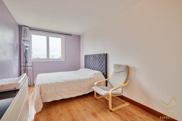 Fresnes (94260) Magnifique appartement traversant et avec 2 balcons, 85 m² loi carrez