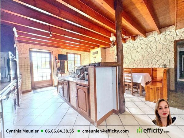 Maison 11 pièces - 324 m²