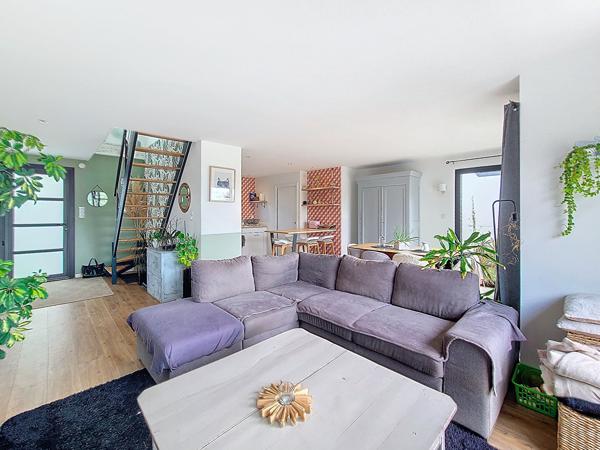 Maison contemporaine et écologique Entre bourg et chemins côtiers