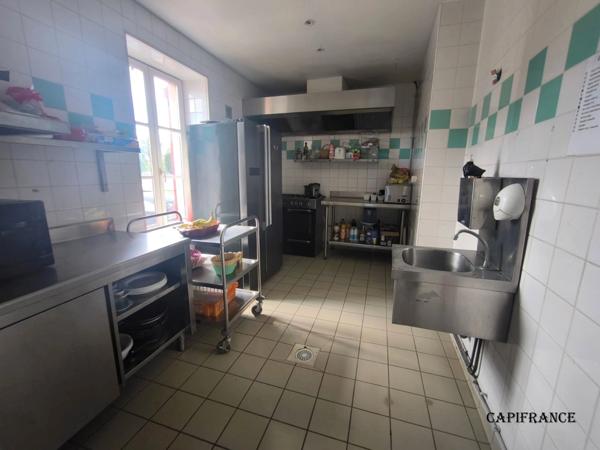 Fonds de commerce Hôtel 3 ★ à vendre À 20 min de Nevers, 25 min de Magny Cours