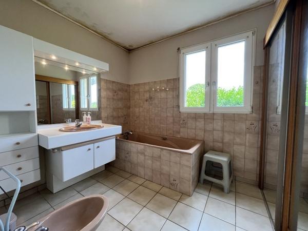 Maison à vendre 316 641 € Gouesnach 5 p 160 m² DPE D